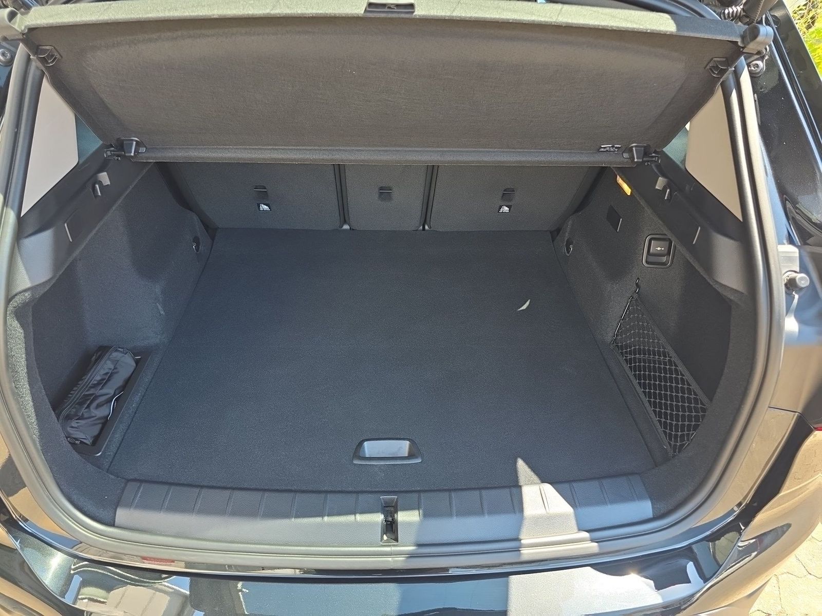 BMW X1 xDrive25e - Samsaru's Car Outlet