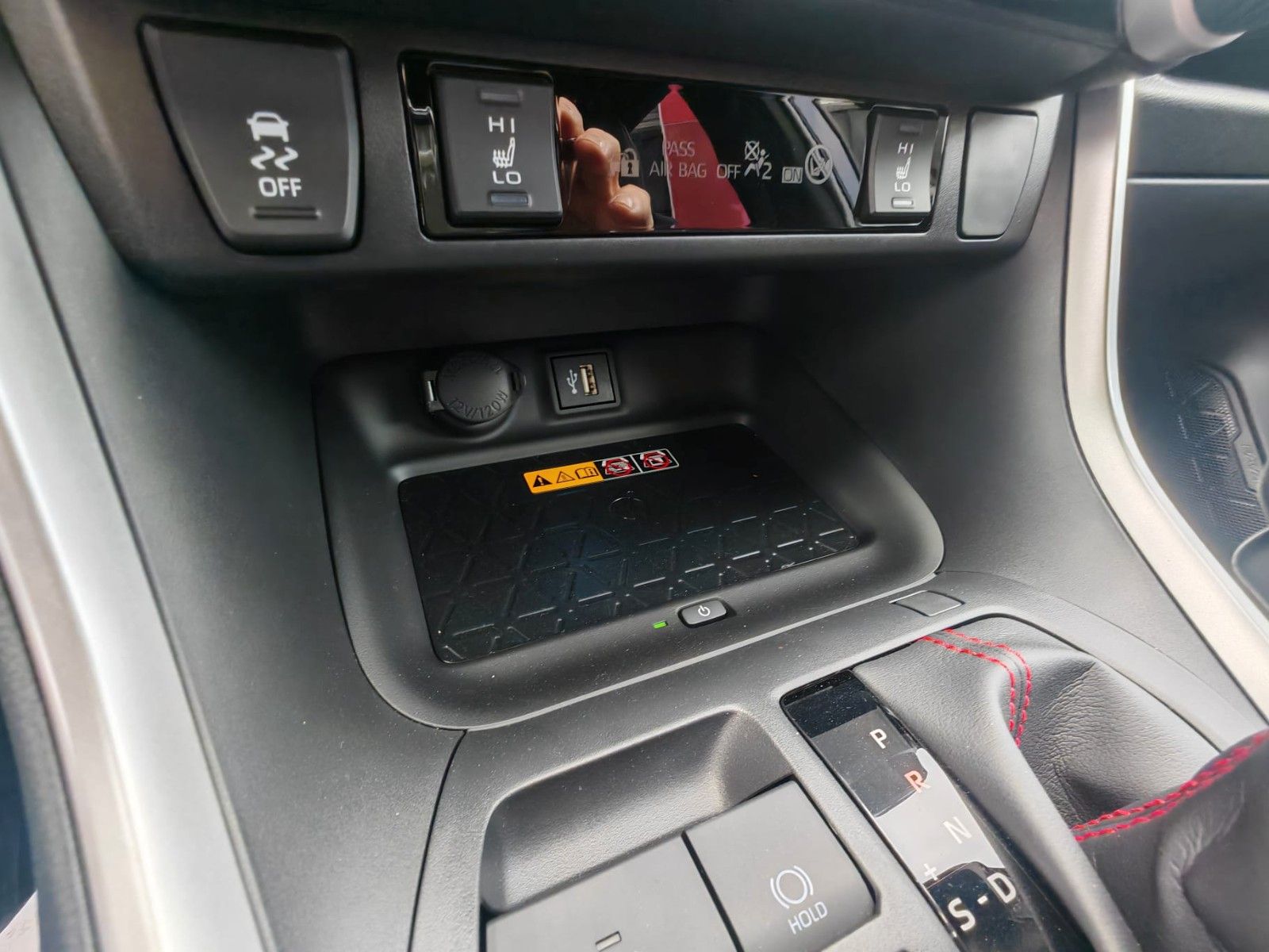 Toyota RAV 4 Plug-in Hybrid 4x4 Teamplayer Neu