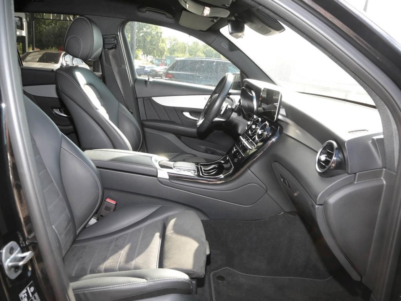 Mercedes-Benz GLC 300 de 4M AMG - Samsaru's Car Outlet
