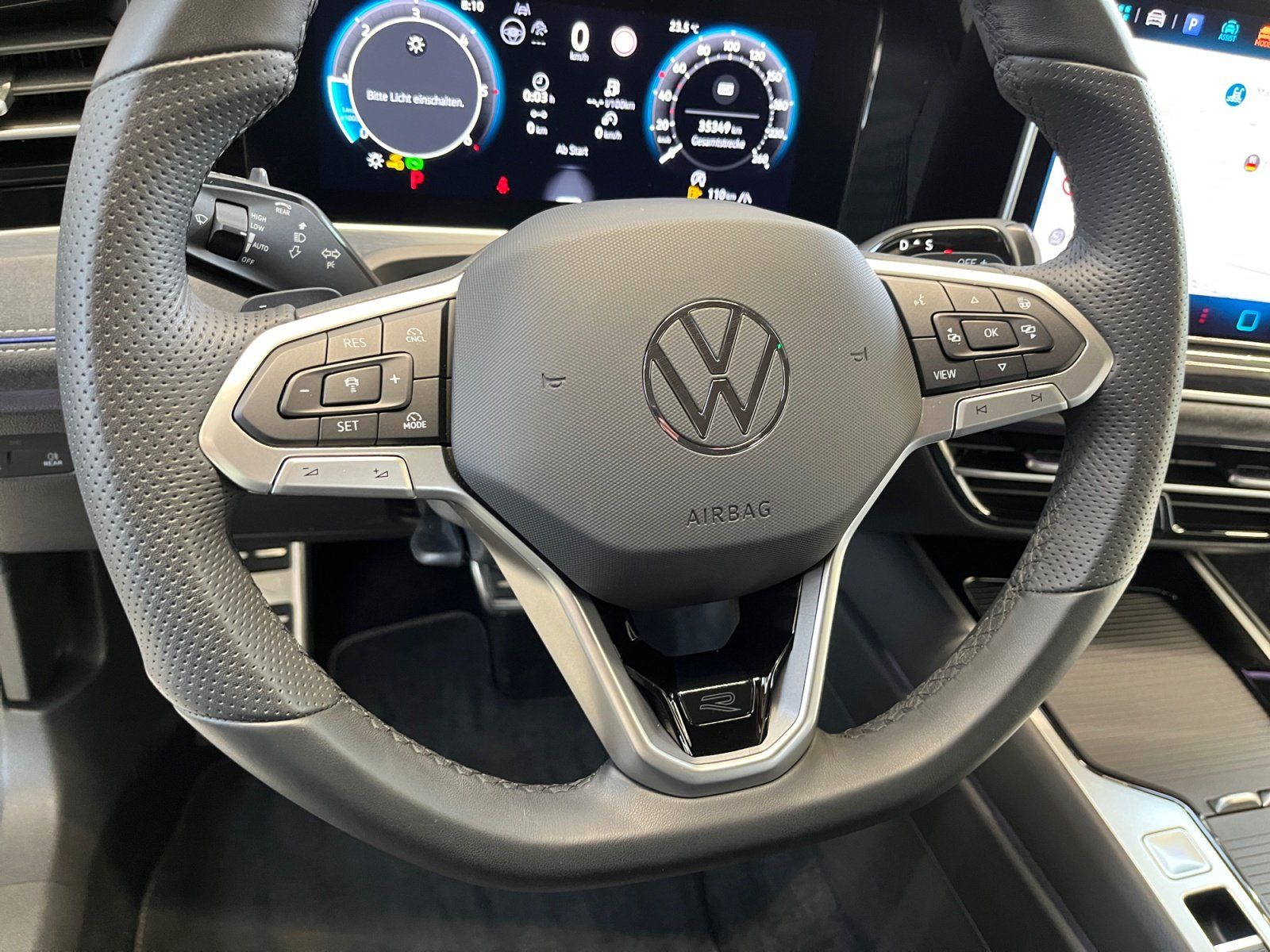 Volkswagen Passat Variant R-Line 2.0 TDI DSG 4Motion AHK DC
