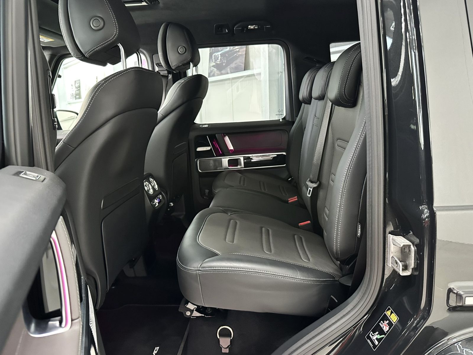 Mercedes-Benz G 500 AMG Line - Samsaru's Car Outlet