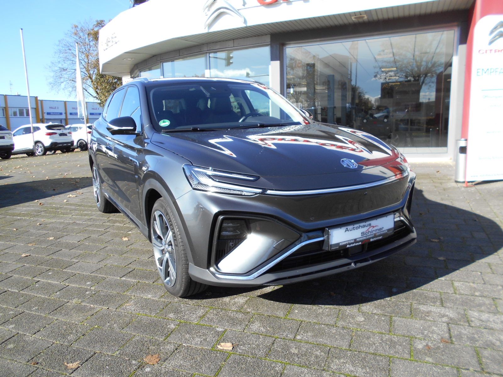 MG Marvel R Luxury