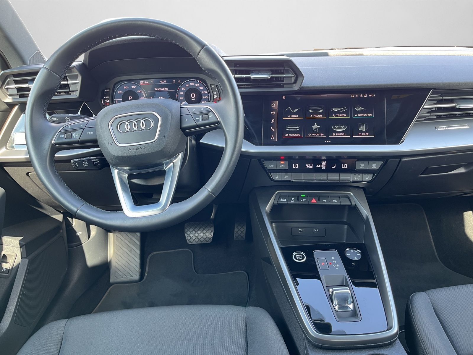 Audi A3 Sportback 40TFSI S-Tronic/LM/Assistenz-Paket/