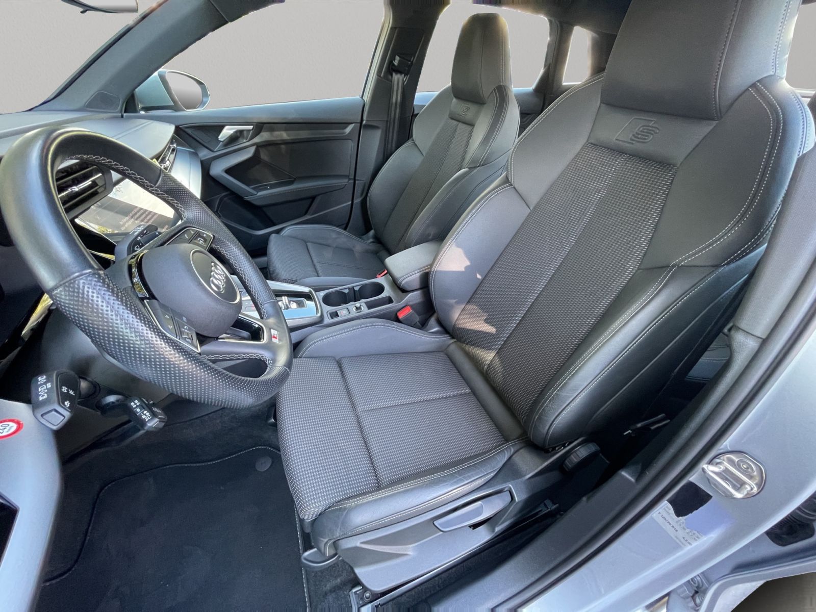 Audi A3 Sportback 30 TFSI LED Navi PDC+ Teilleder