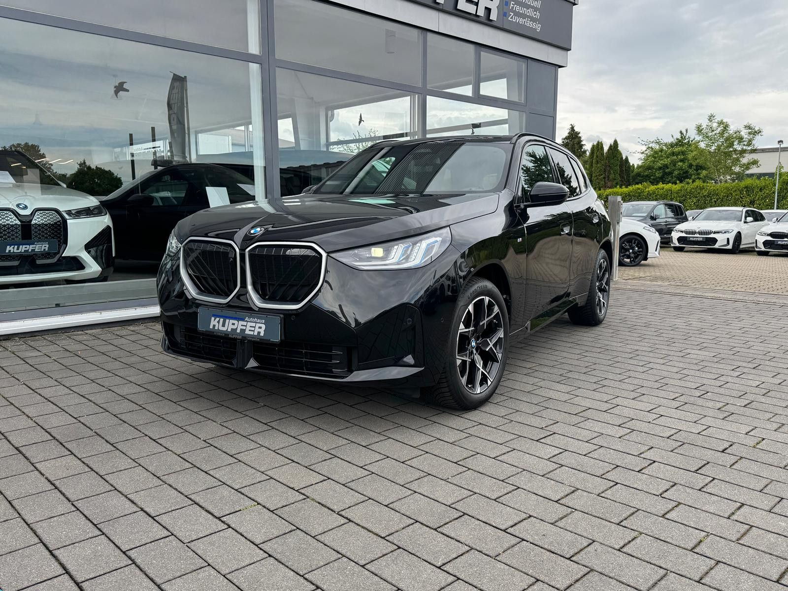 BMW X3 xDrive20i M Sportp AHK°Ad.LED°HUP+Harm.Kardon
