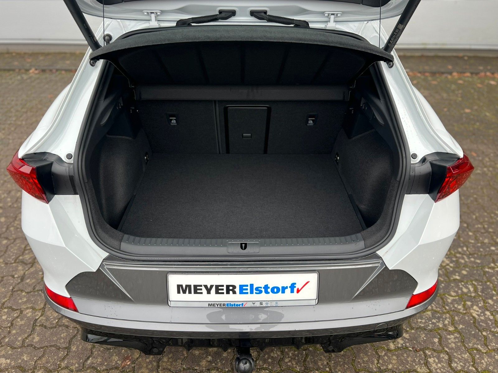 Cupra Formentor 1.4 e-Hyb. VZ DSG - AHK - Leder - Pano