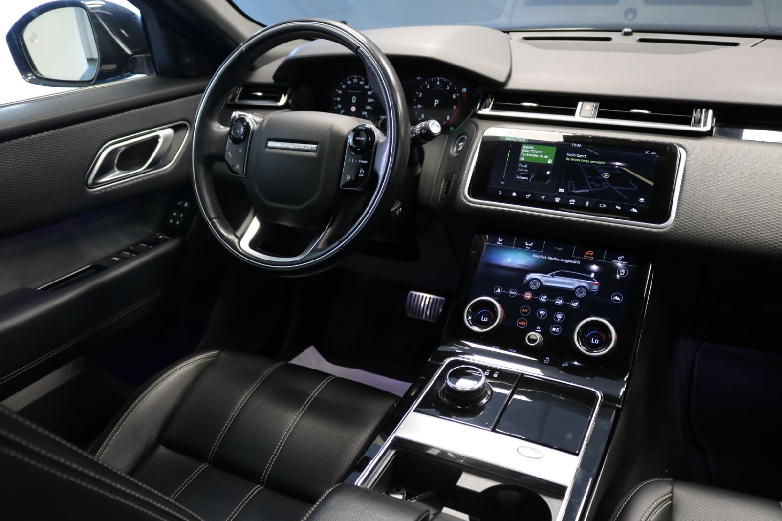 Range Rover Velar R-Dynamic - Samsaru's Car Outlet