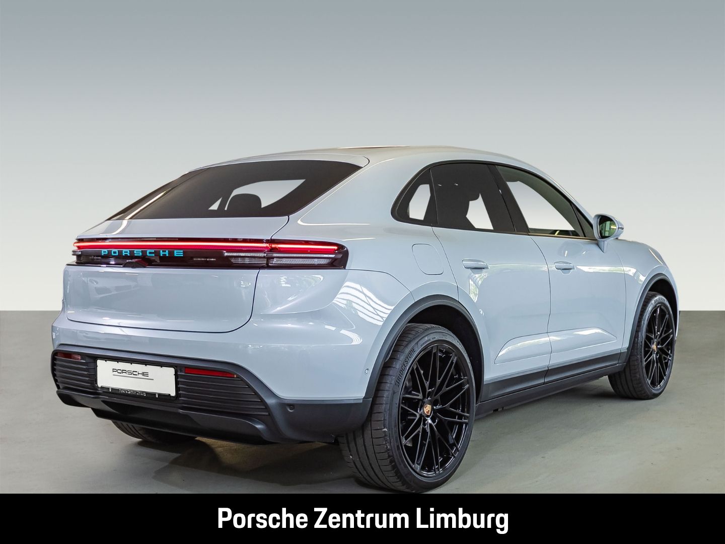 Porsche Macan 4 BOSE Surround-View Panorama Luftfederung