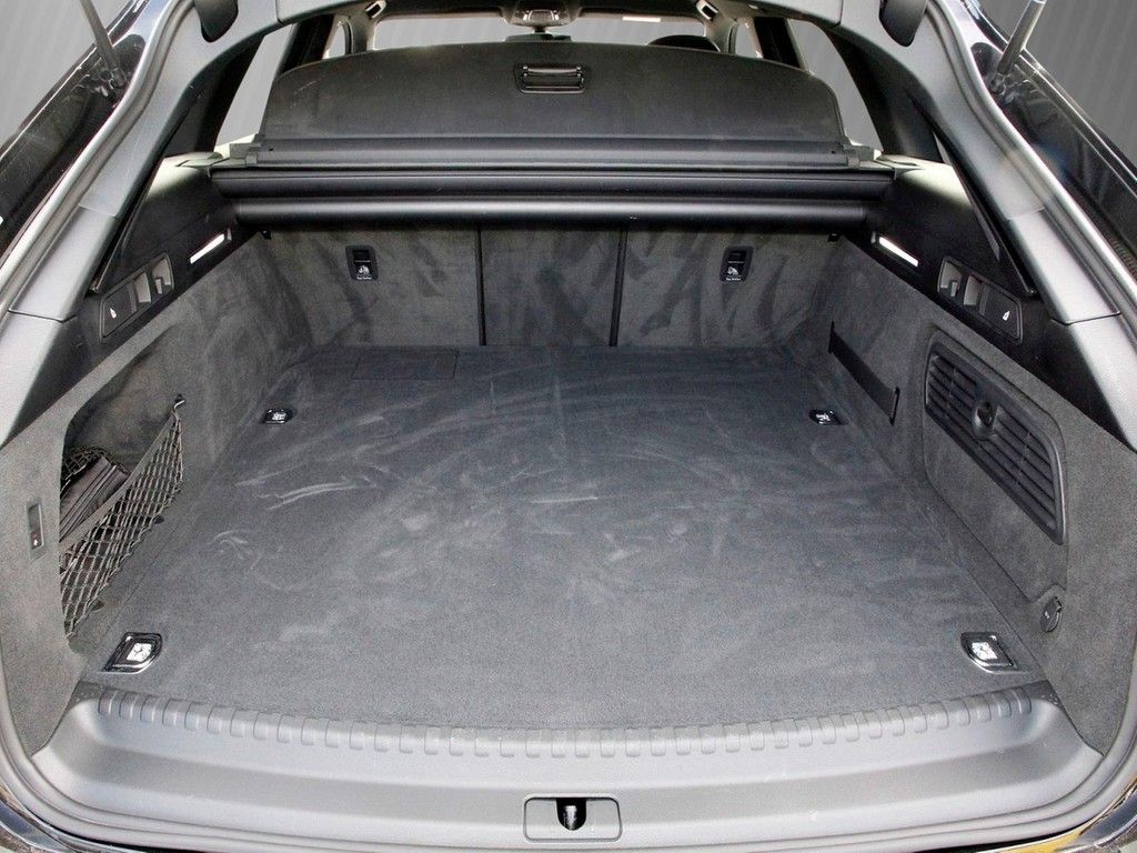 Audi A6 Avant 50 TFSI e S line qu - Samsaru's Car Outlet