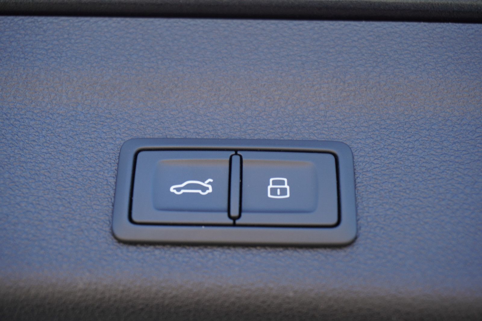 Audi A6 Avant 55 TFSI S-Line quattro*NAVI*LED*ACC*B&O
