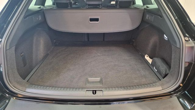 Seat Leon Sportstourer 1.5 eTSI Navi/ Panorama/ AH...