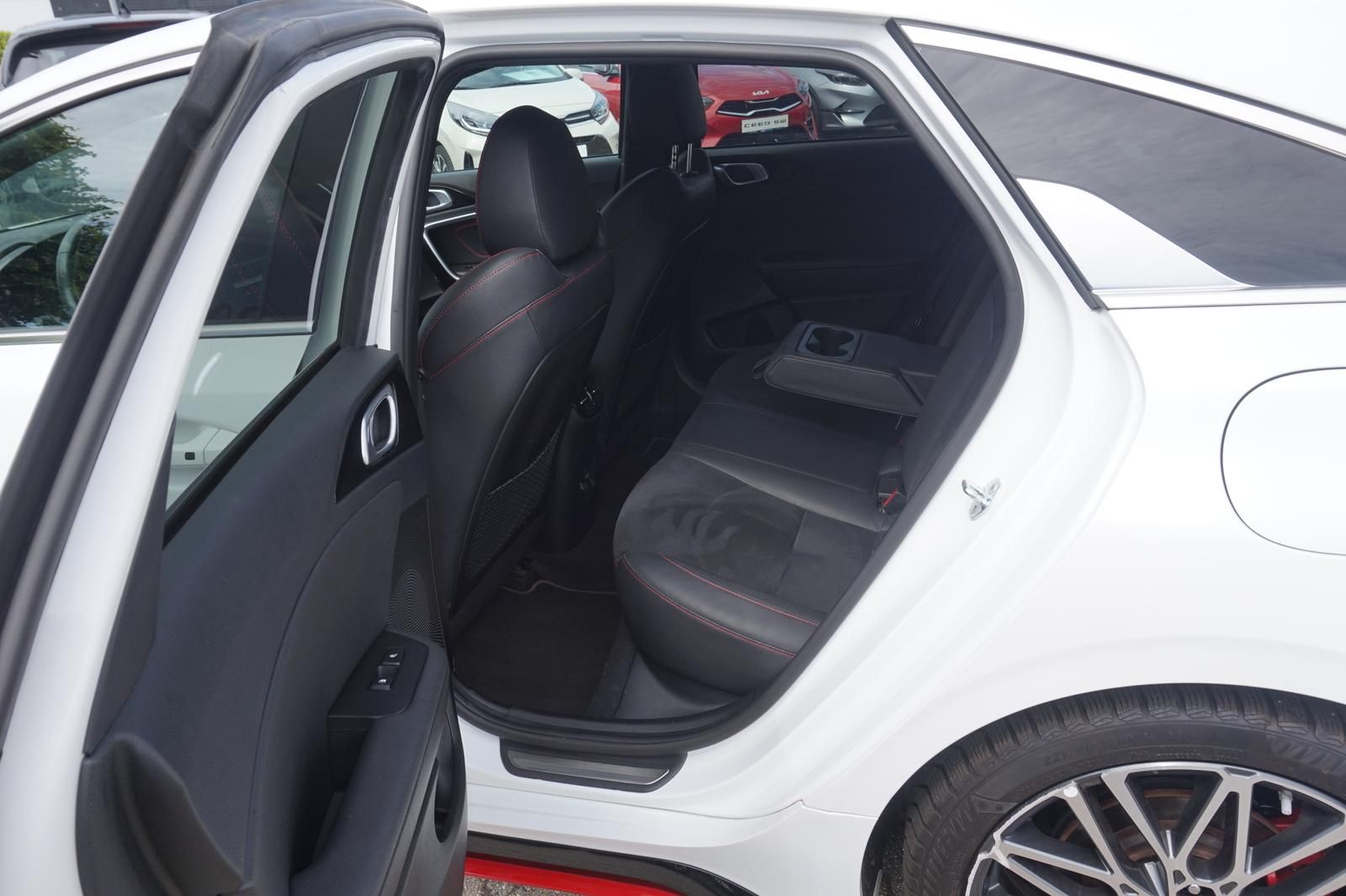 Kia ProCee'd 1.6 TGDI DCT GT - Samsaru's Car Outlet