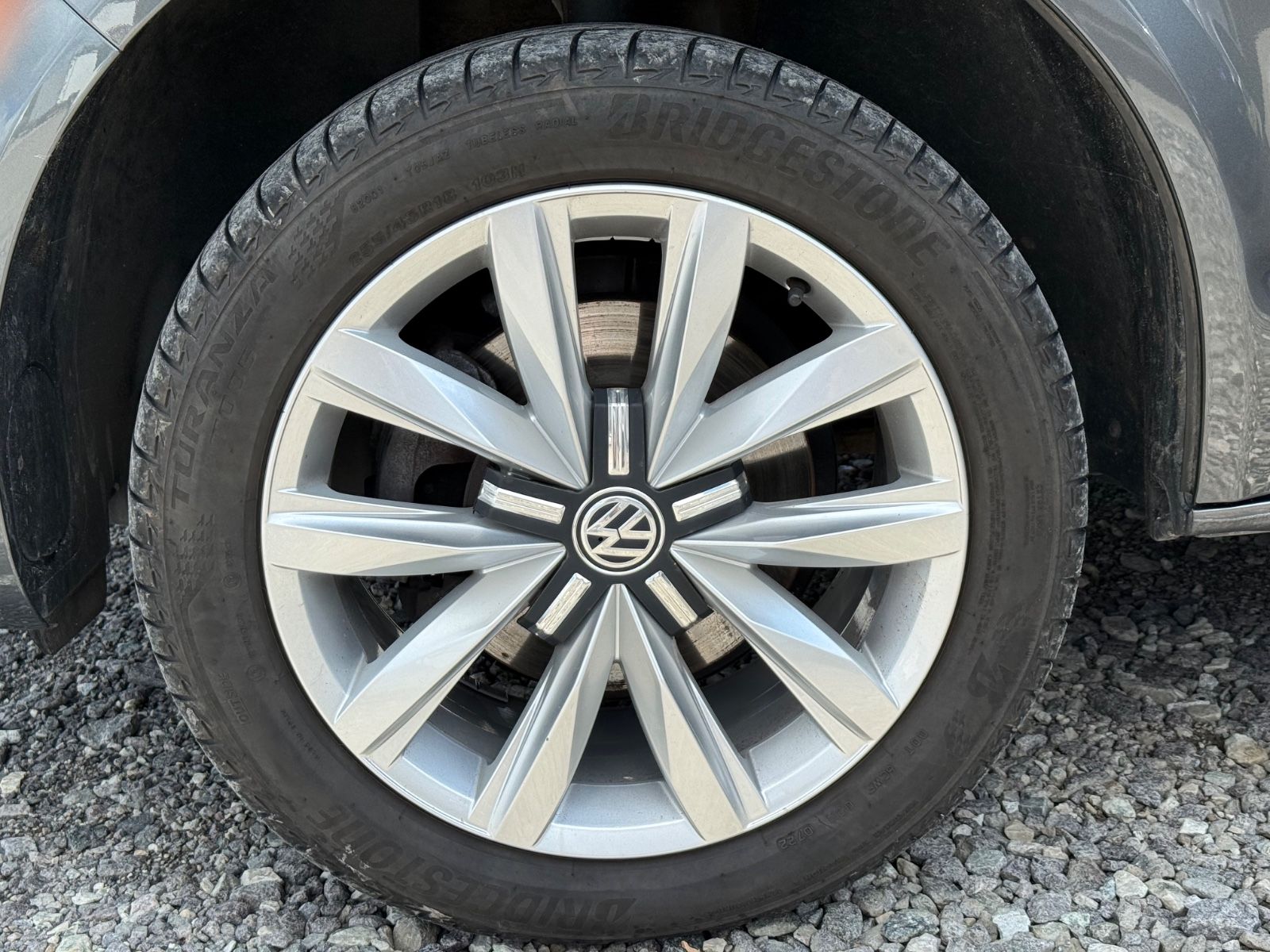 Volkswagen T6.1 Multivan 2.0 TDI DSG Generation Six - Samsaru's Car Outlet