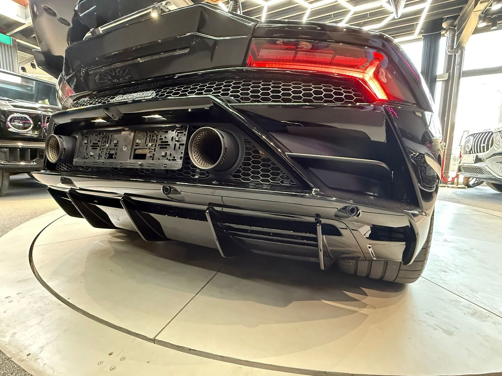 Lamborghini Huracán EVO Spyder*LIFT*KAM*KERAMIK*GARANTIE