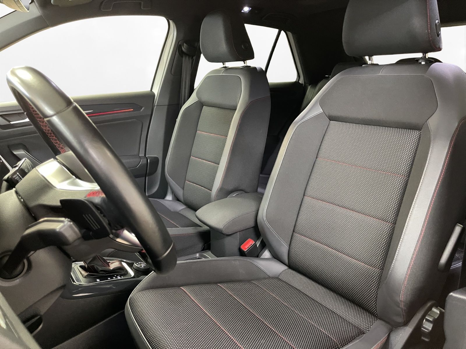 Volkswagen T-Roc 2.0 TSI Sport 4M - Samsaru's Car Outlet