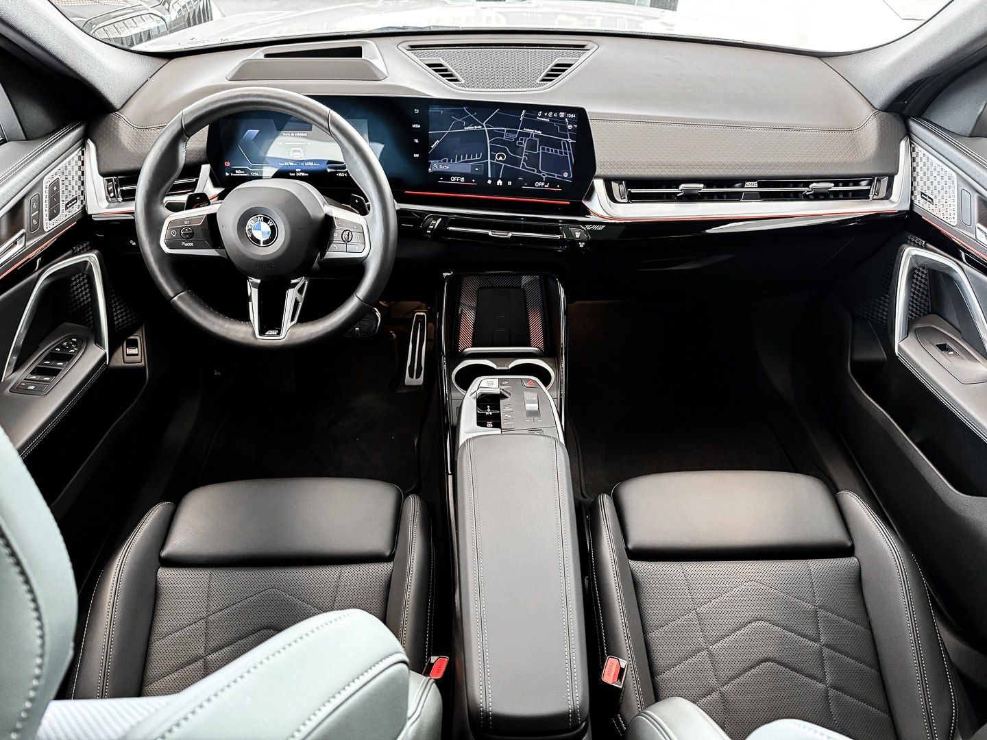 BMW X2 xDrive20d M-SPORT + HUD + ACC+ PA+ + DA+ AHK