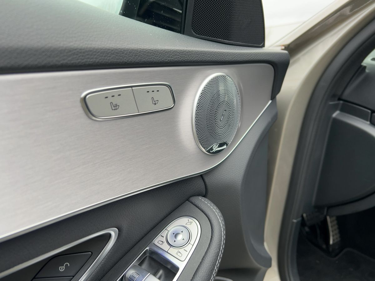 Mercedes-Benz C 300 de AMG Line - Samsaru's Car Outlet