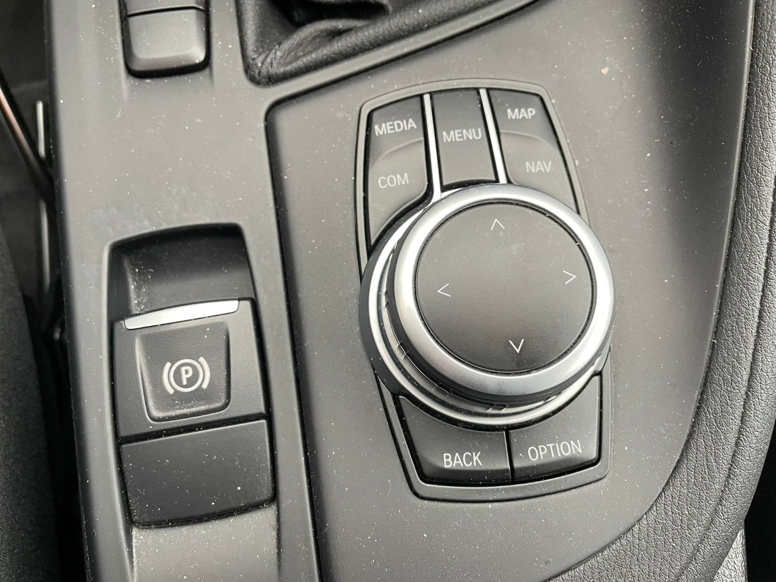 BMW X1 xDrive 25 e Advantage Automatik - Samsaru's Car Outlet