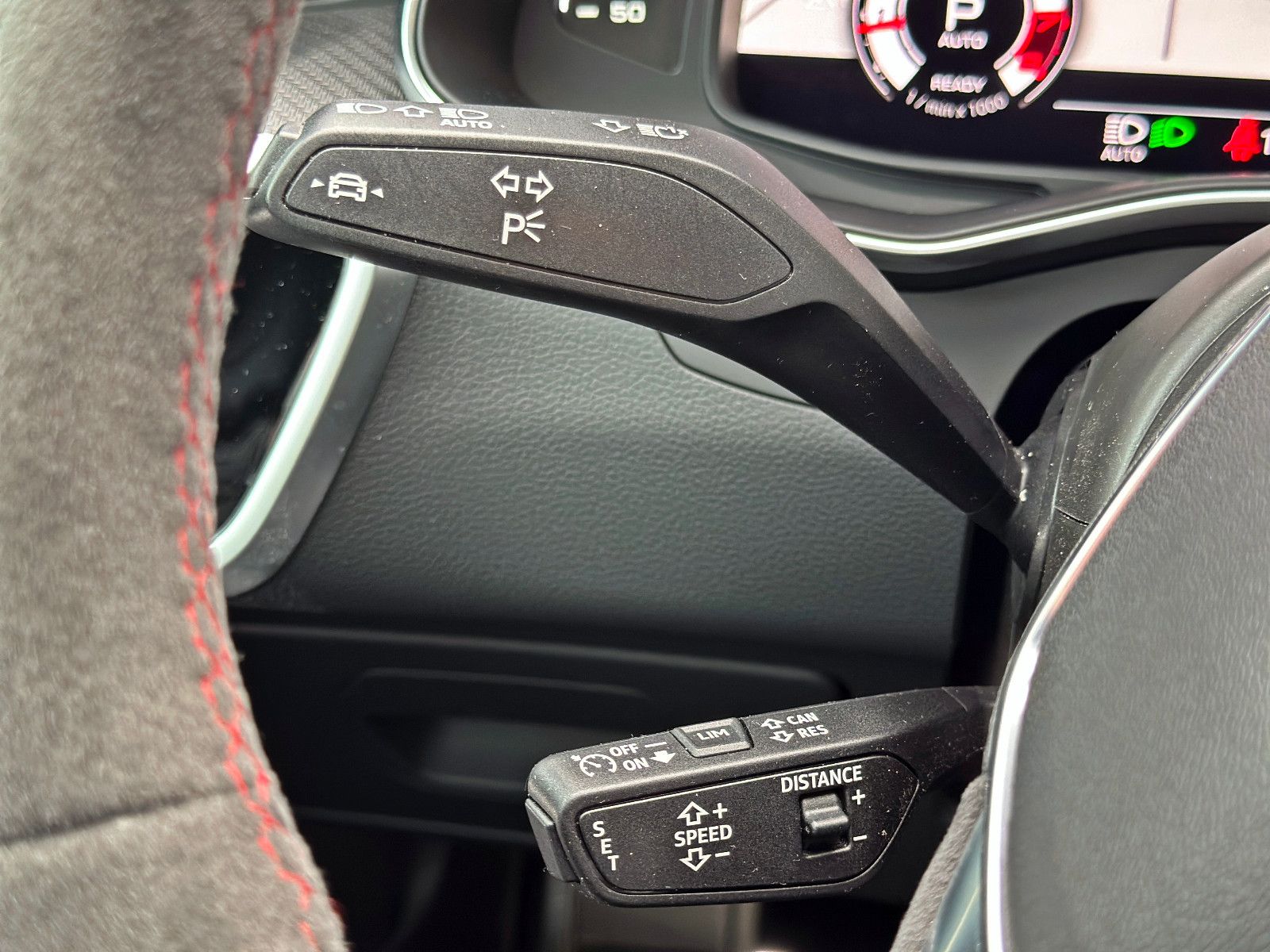 Audi RS6 Avant performance BLACK HUD PANO NACHTS STHZ