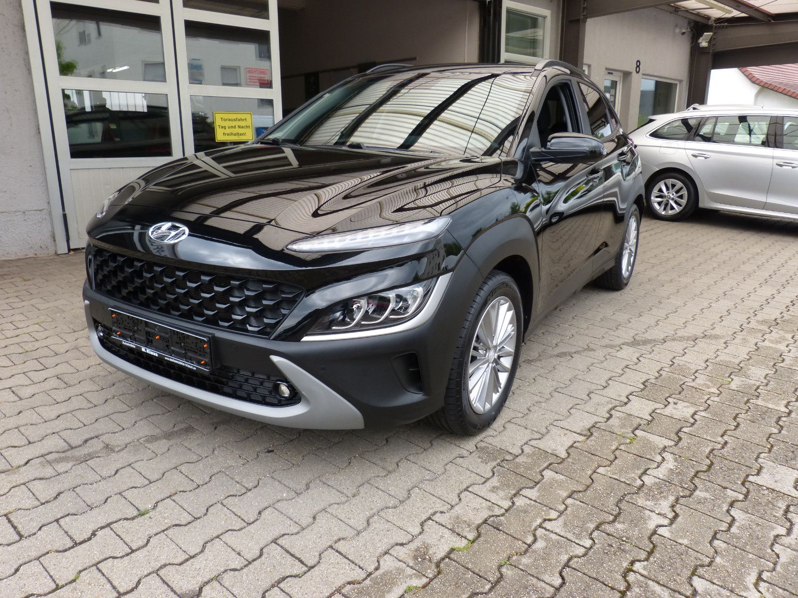 Hyundai Kona - Samsaru's Car Outlet