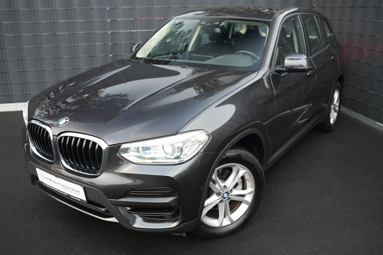 BMW X3 xDrive 20 i Advantage *LIVECOCKPIT*NAVI*