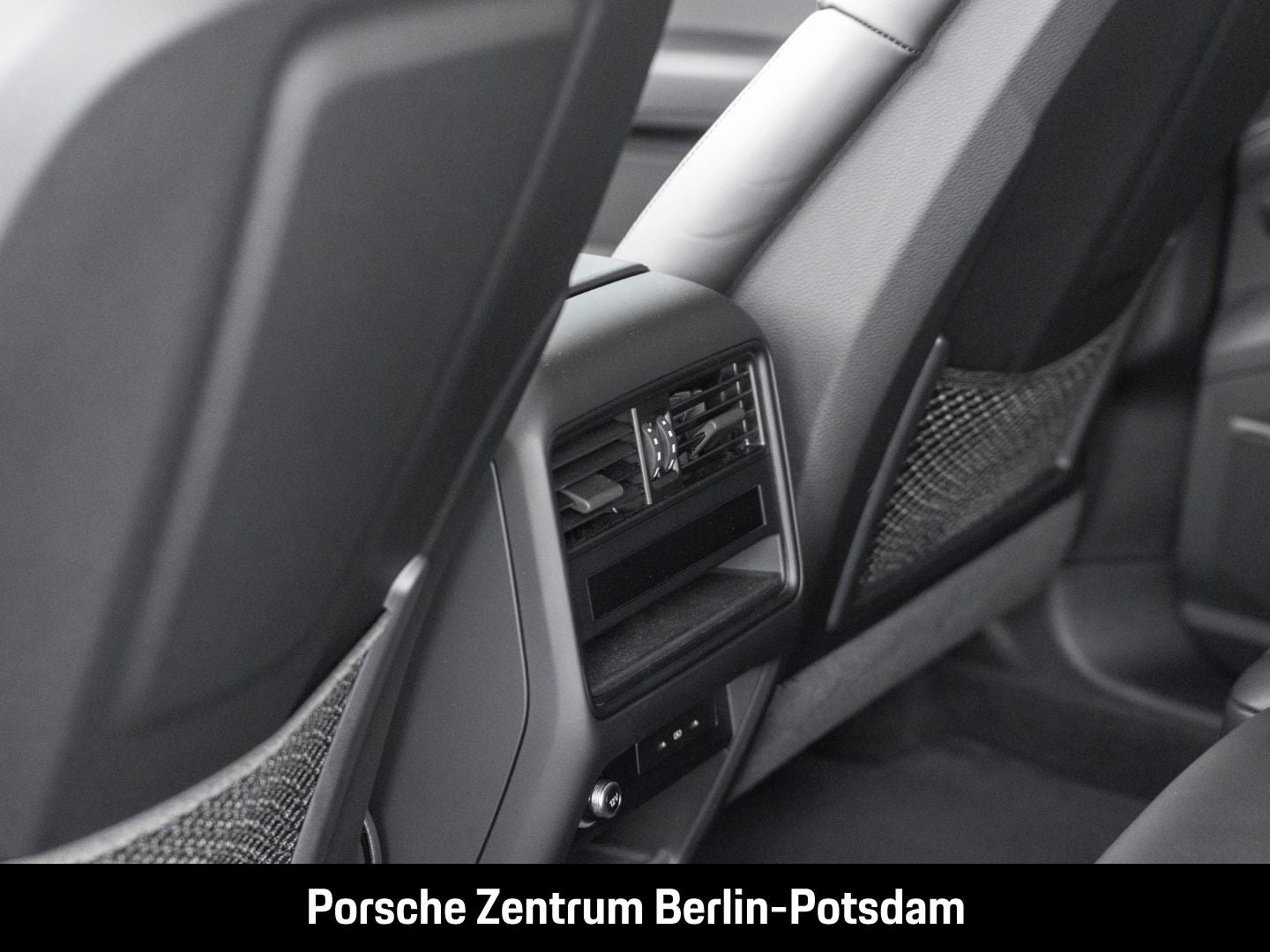 Porsche Cayenne E-Hybrid BOSE Luftfederung Panoramadach