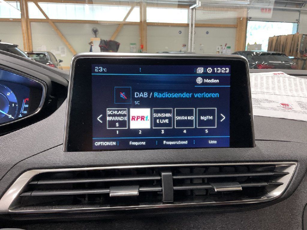 Peugeot 3008 1.5 BlueHDi 130 All. - Samsaru's Car Outlet