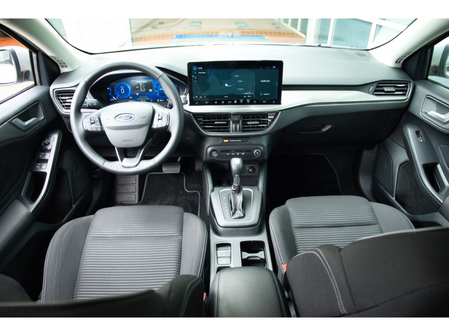 Ford Focus Turnier Titanium X Navi LED ACC Apple CP