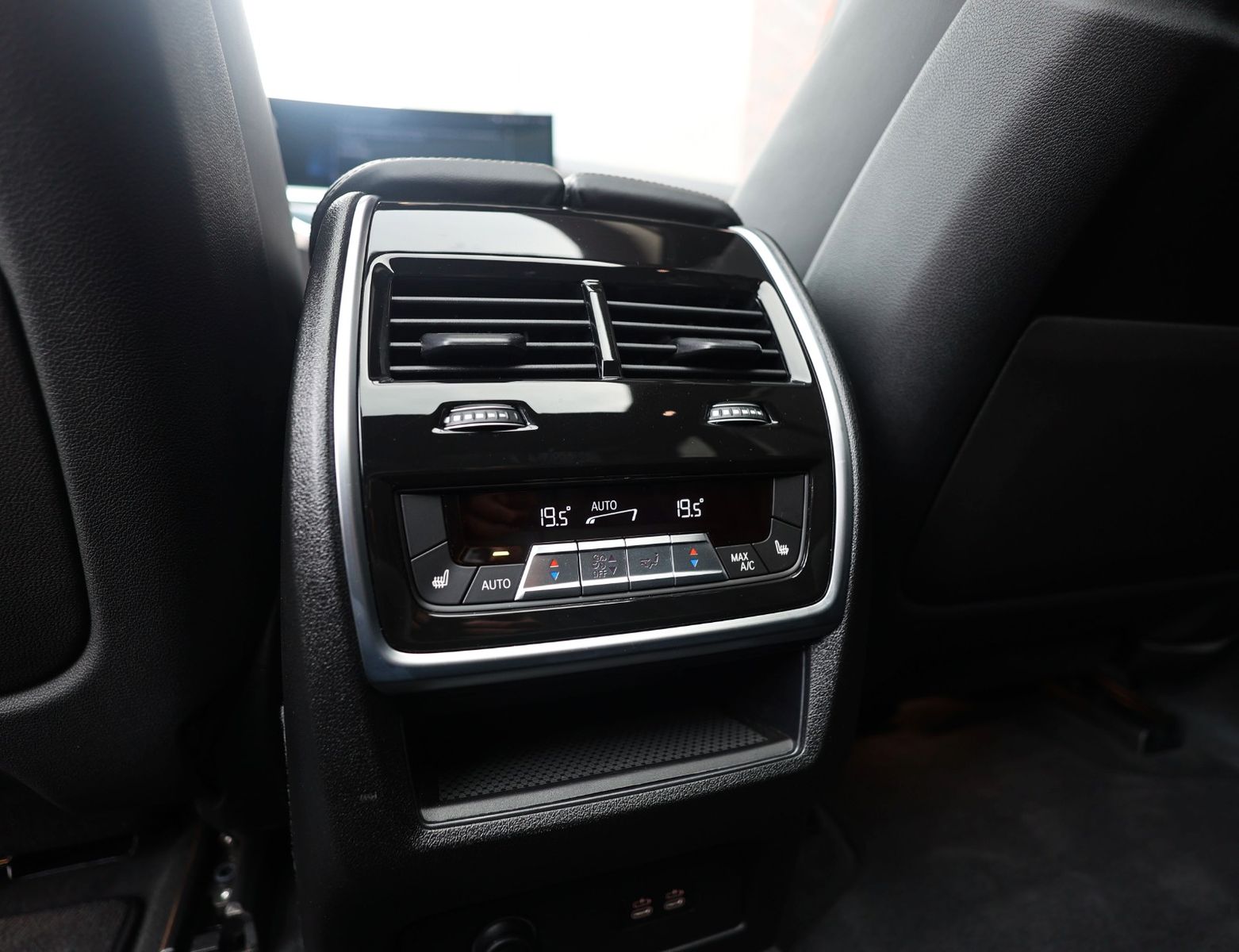 BMW X5 50e xDrive | Pano - AHK - Massage