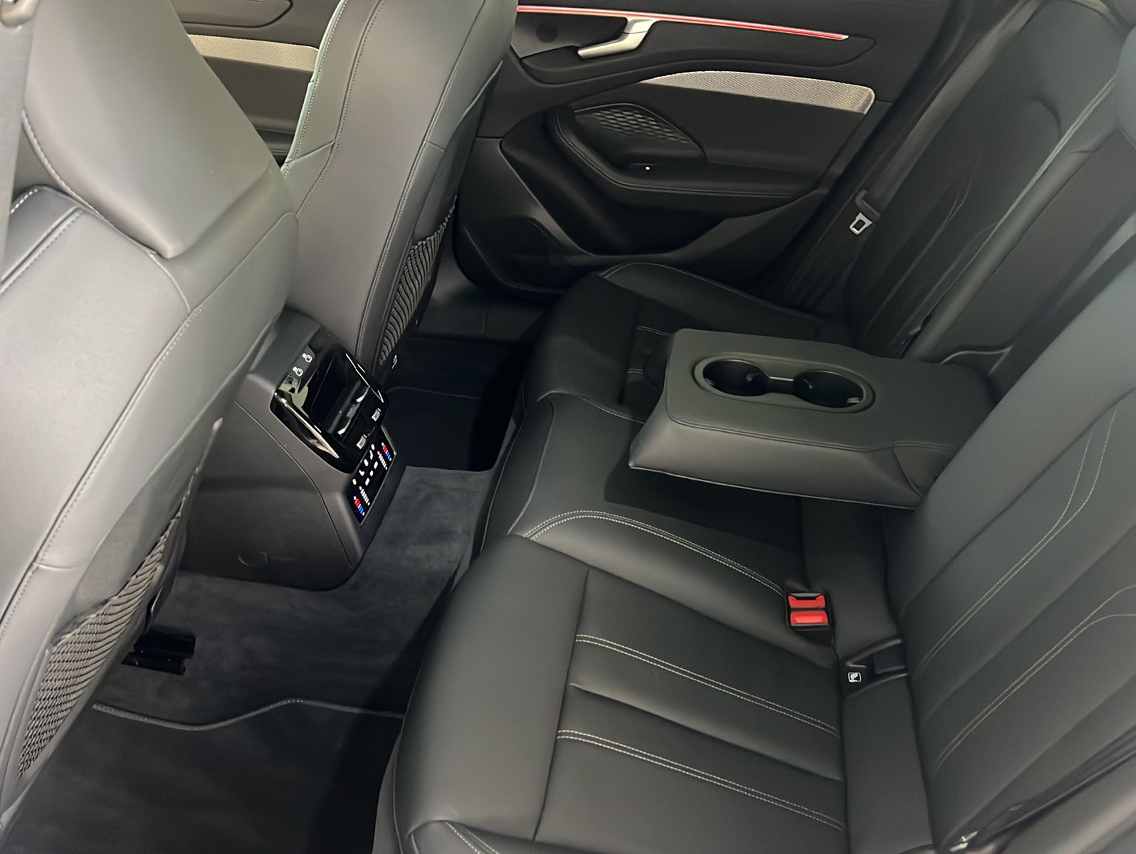 Audi A6 2.0 TDI S Tronic*2 x S Line*Pano*KeyGo*Navi+