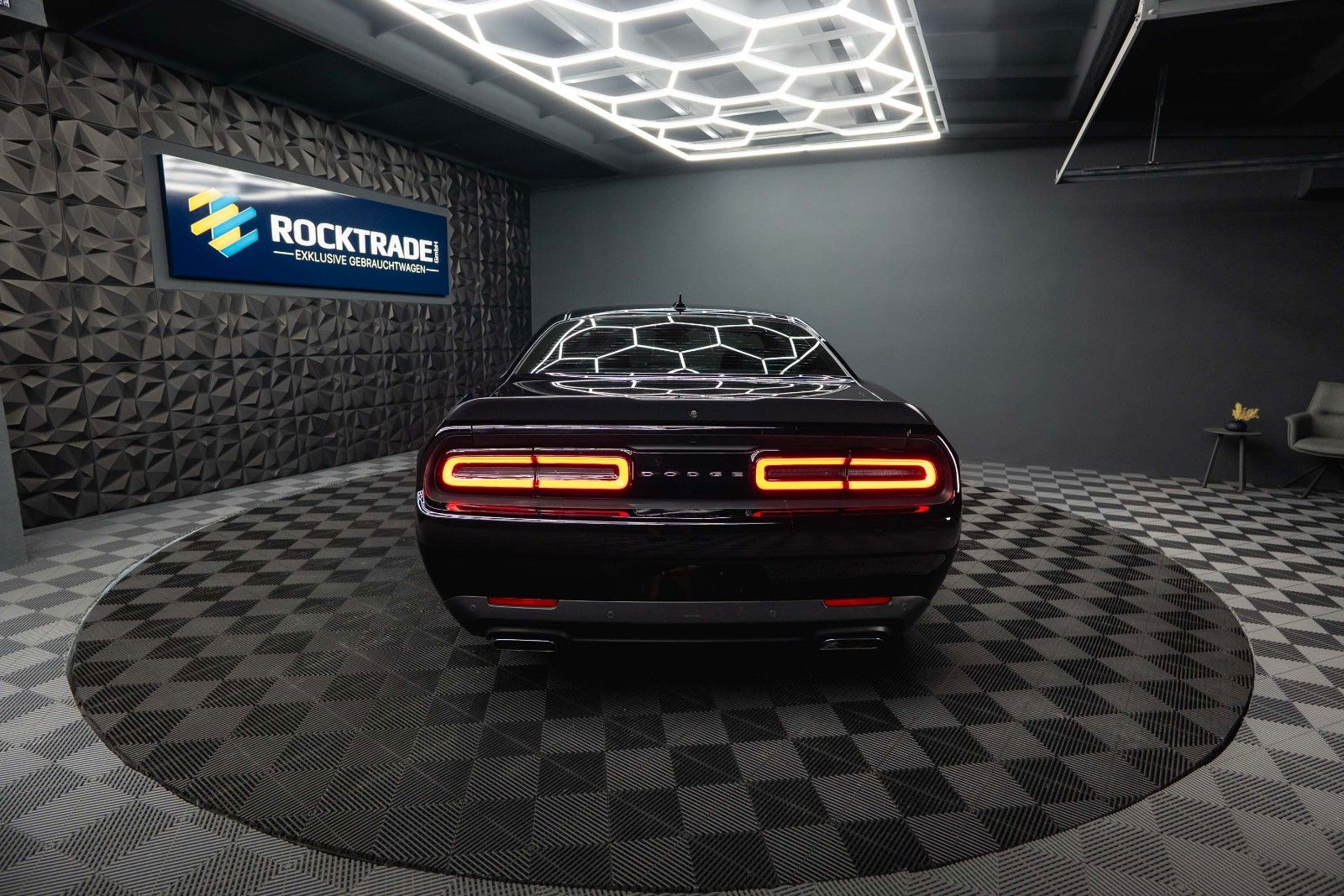 Dodge Challenger 5.7 V8 R/T WIDE BODY SHAKER LAST CALL