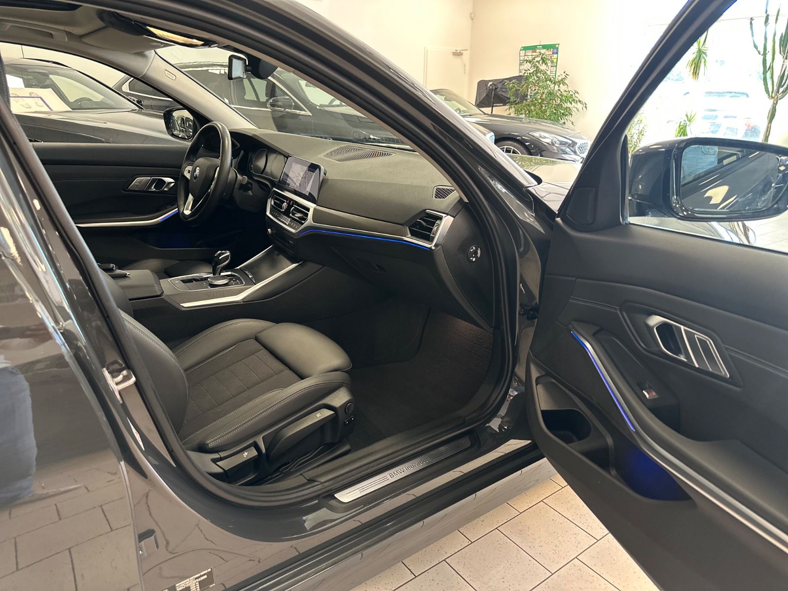BMW 320d xDrive LCP+ - Samsaru's Car Outlet