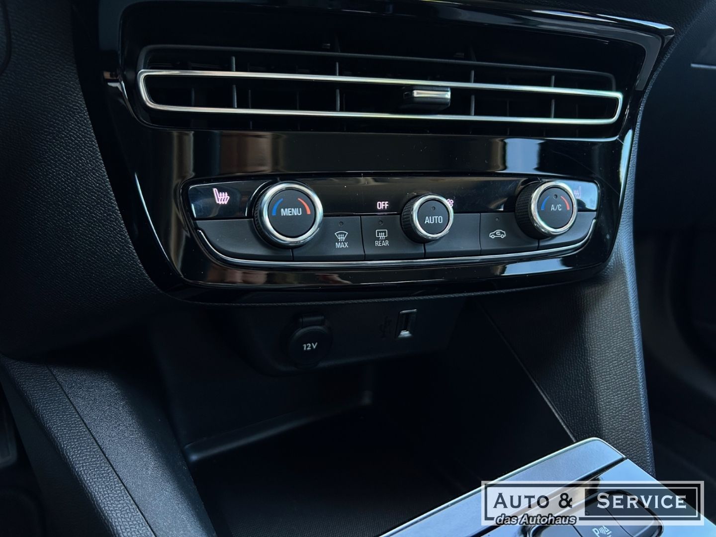 Opel Mokka Elegance - Samsaru's Car Outlet