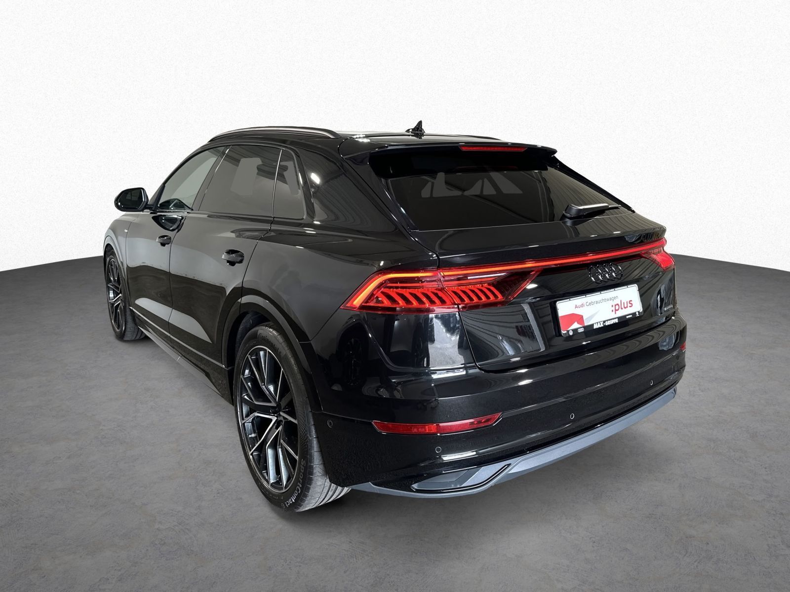 Audi Q8 50 TDI QUATTRO S LINE +MATRIX+RAUTE+PANO+AHK+