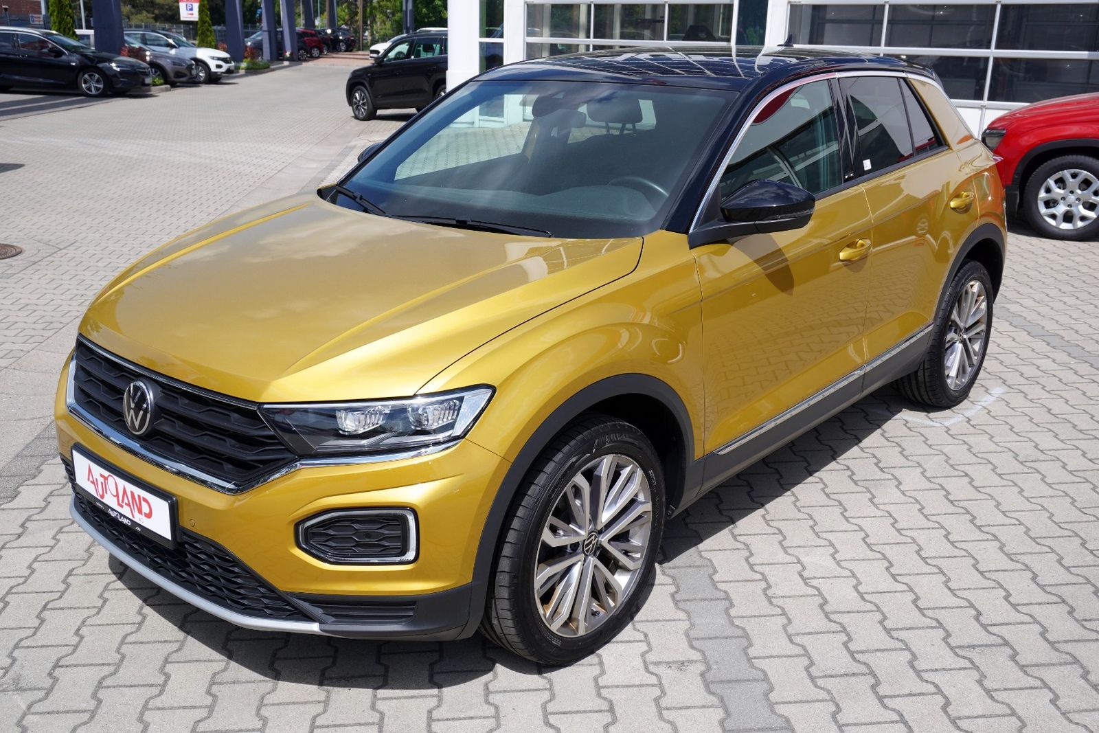Volkswagen T-Roc 2.0 TDI Active - Samsaru's Car Outlet