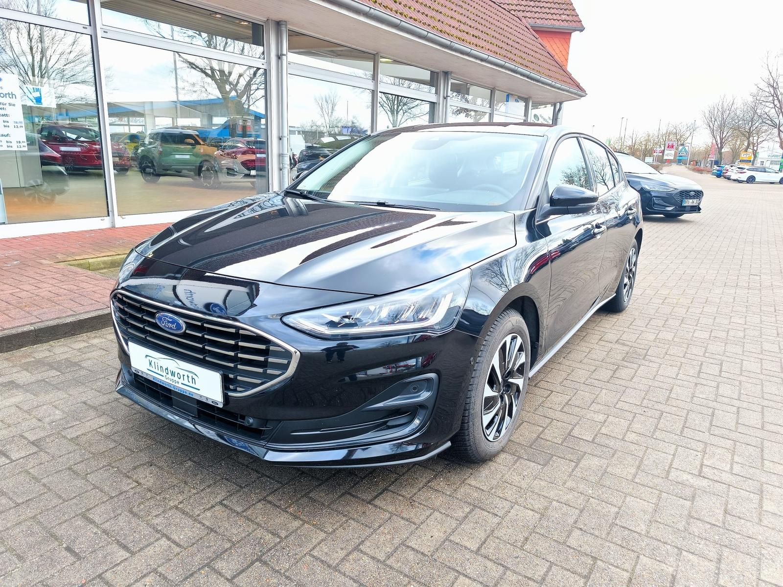 Ford Focus 1.0 EcoBoost Hybrid TITANIUM AHK,iACC,LED