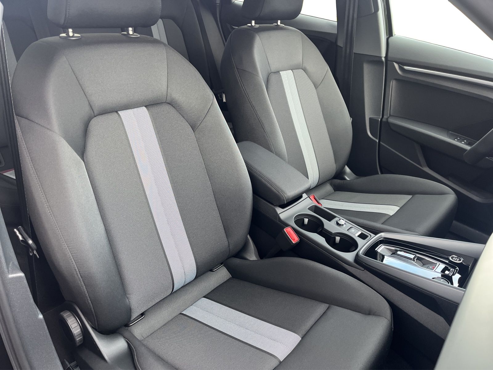 Audi A3 Limousine 30 TFSI advanced - Samsaru's Car Outlet