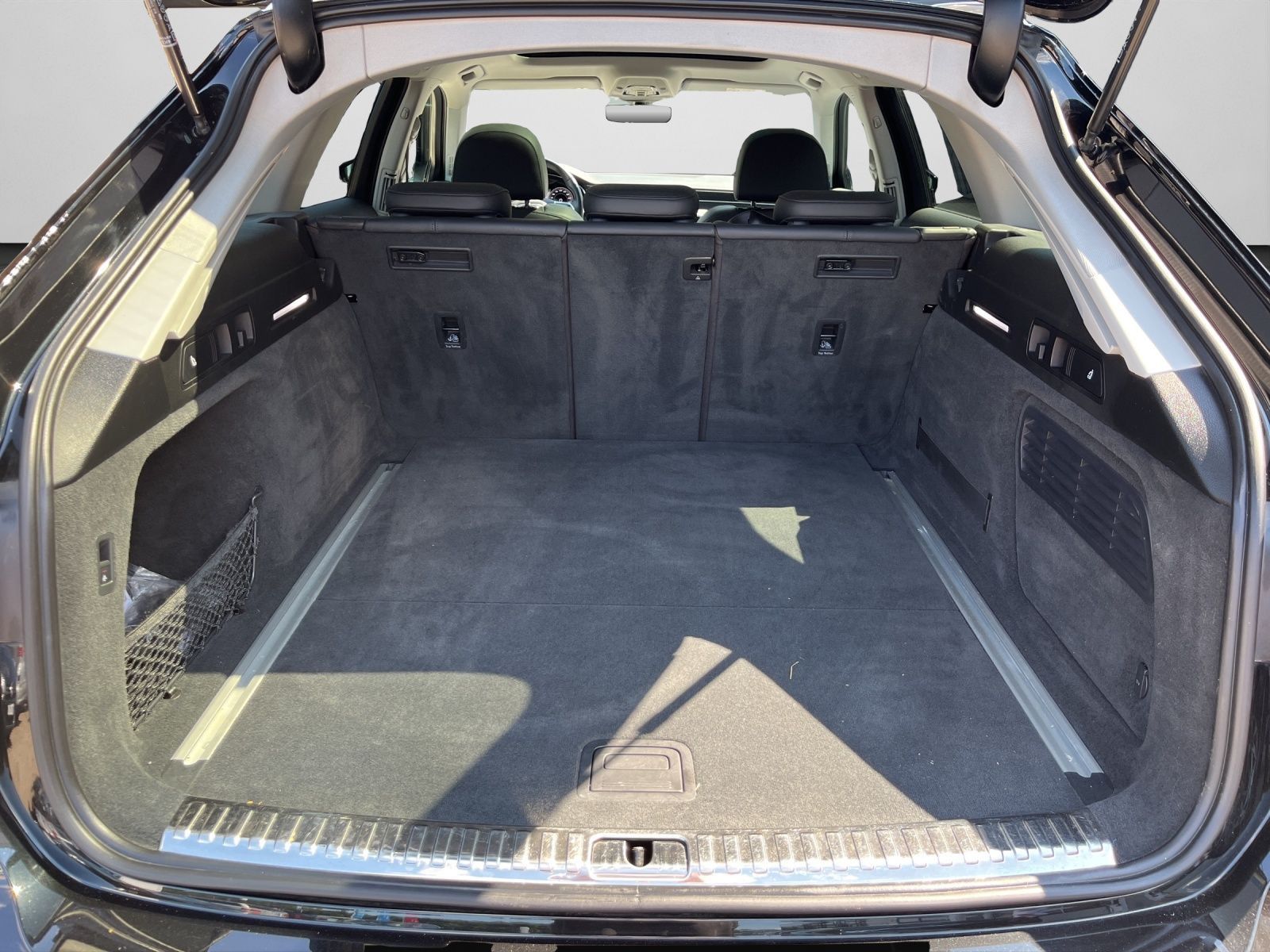 Audi A6 Avant 35 TDI MATRIX - Samsaru's Car Outlet