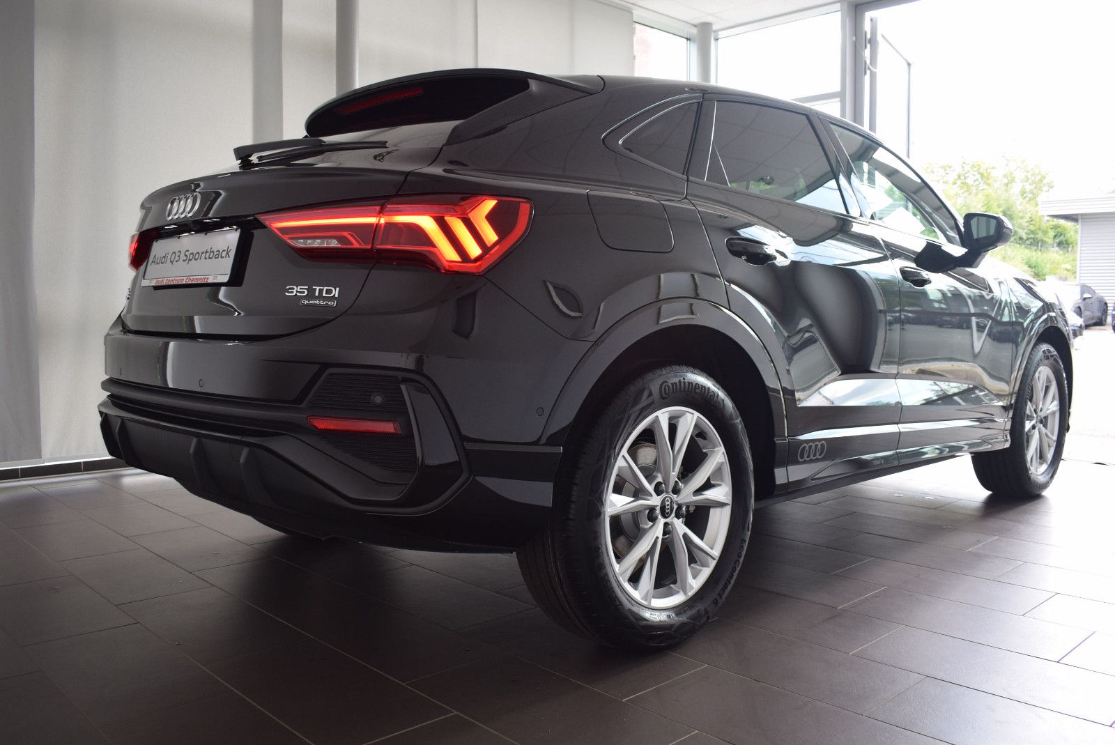 Audi Q3 Sportback S line 35TDI - Samsaru's Car Outlet