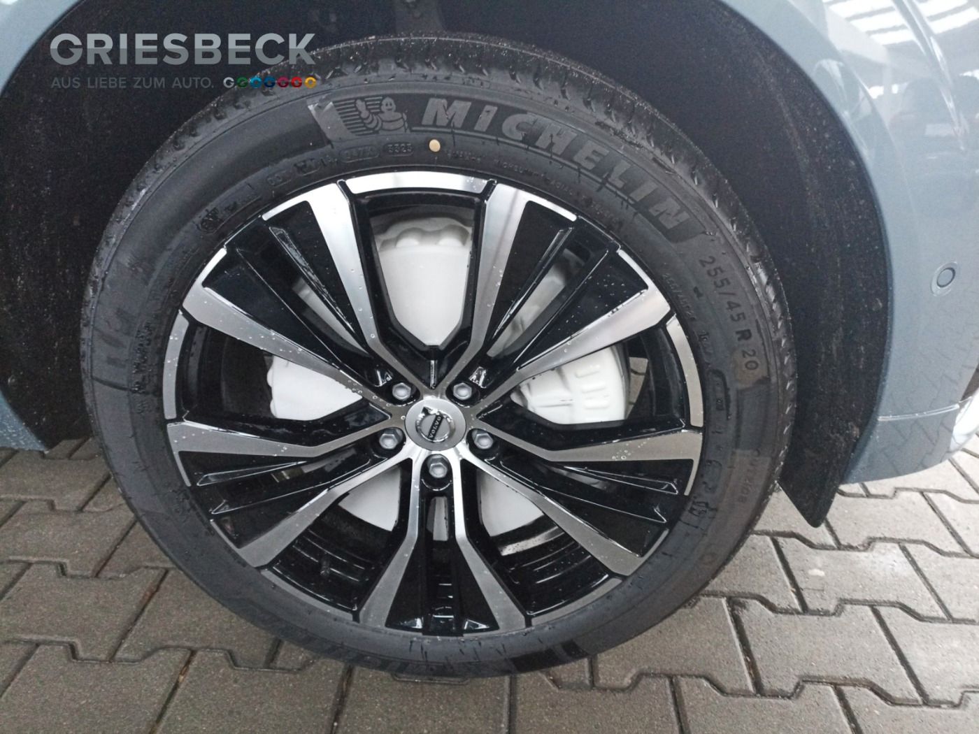 Volvo XC60 Plus Dark 360°*LED*MMY*4xSHZ*