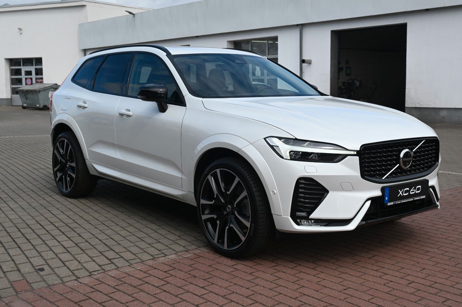 Volvo XC60 B4 D AWD Ultimate Dark*STDHZG*LUFT*360°*ACC