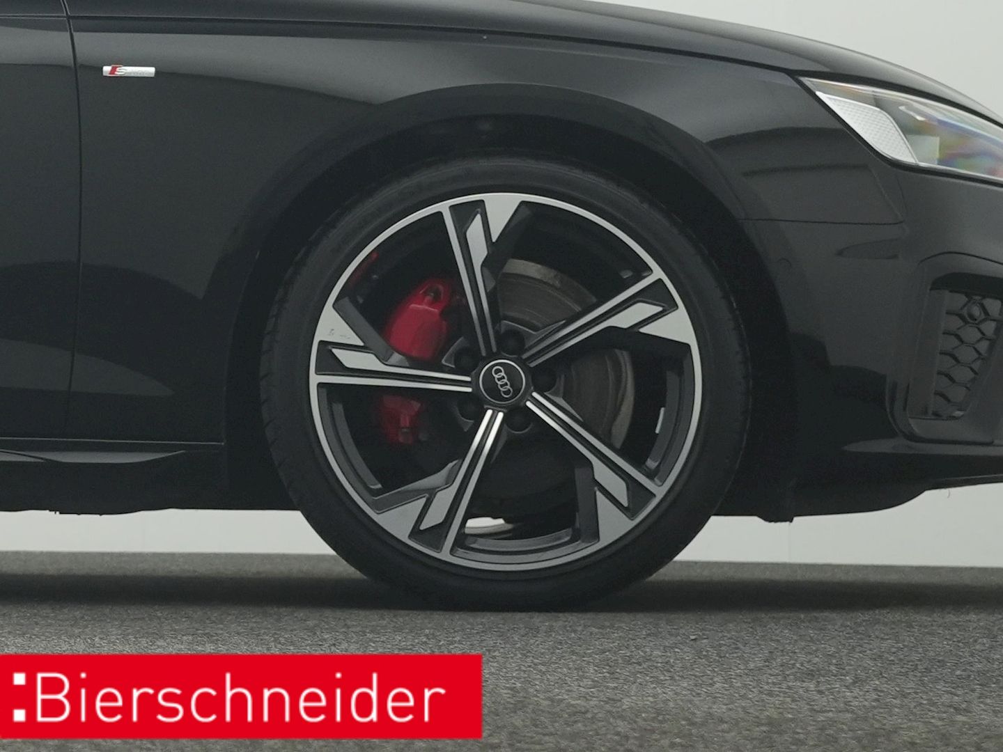 Audi A4 Av. 40 TFSI S-tronic qu s-line BLACK EDITION