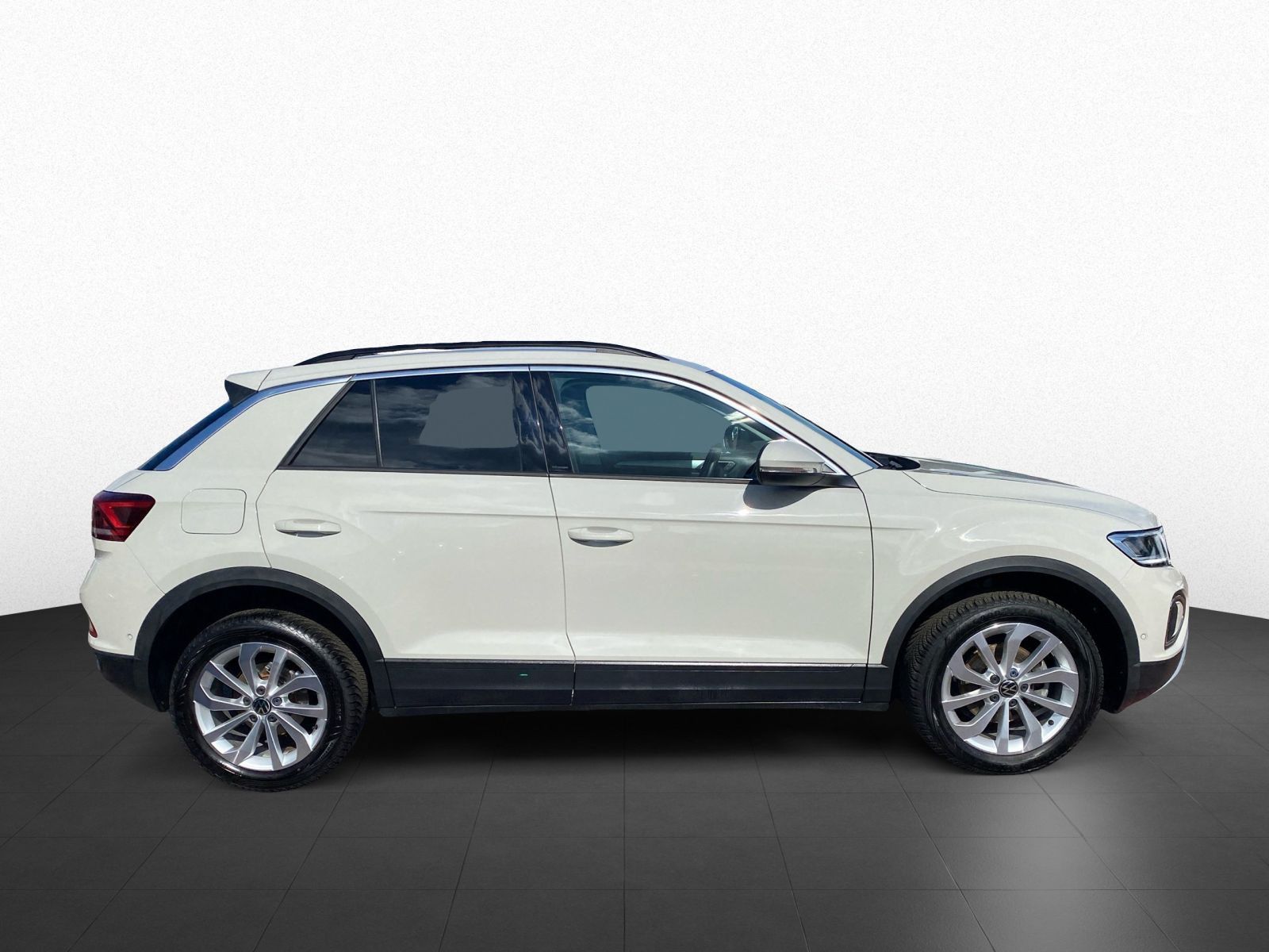 Volkswagen T-Roc 1.5 TSI DSG Life - Samsaru's Car Outlet