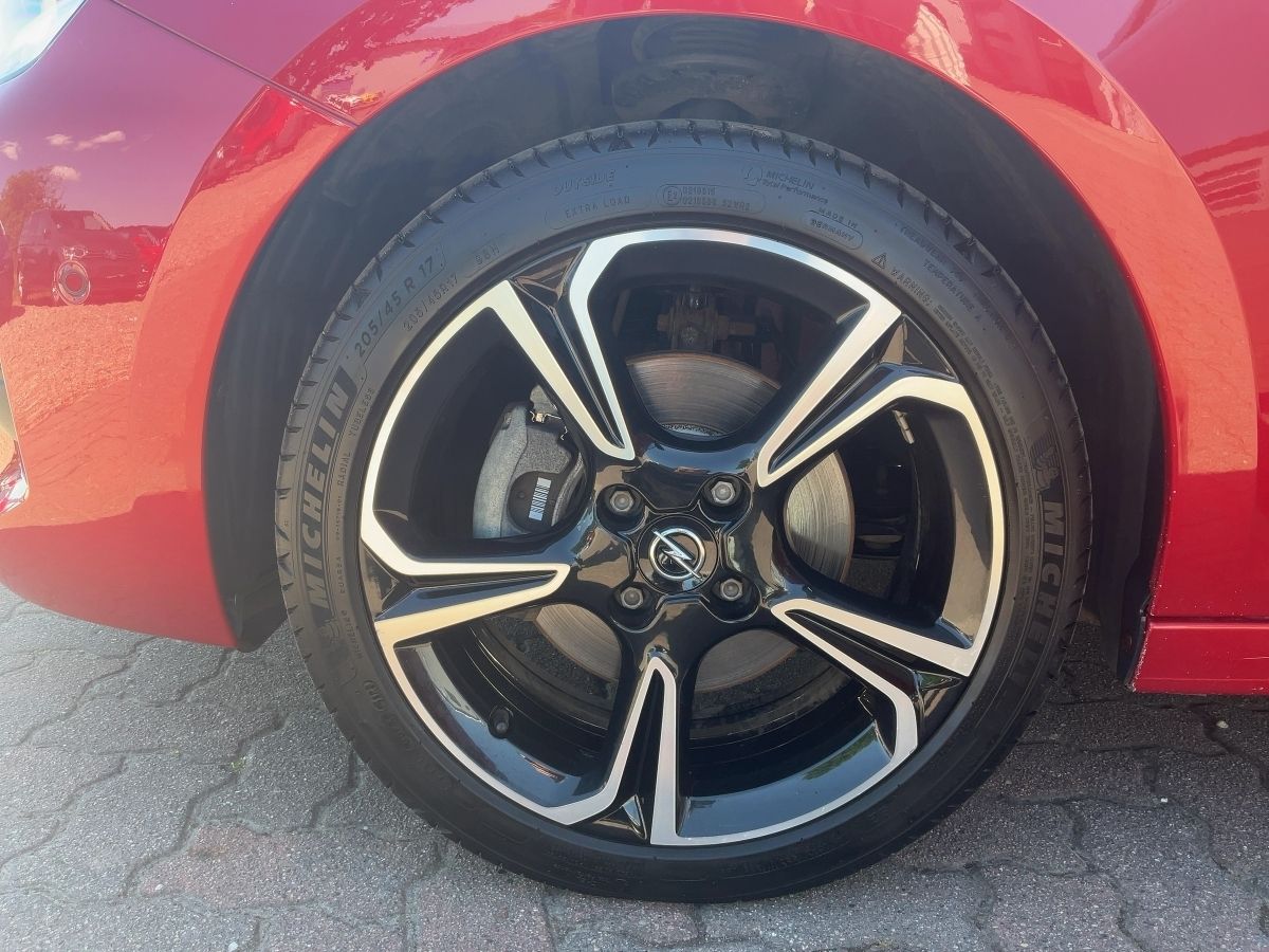 Opel Corsa GS Line - Samsaru's Car Outlet