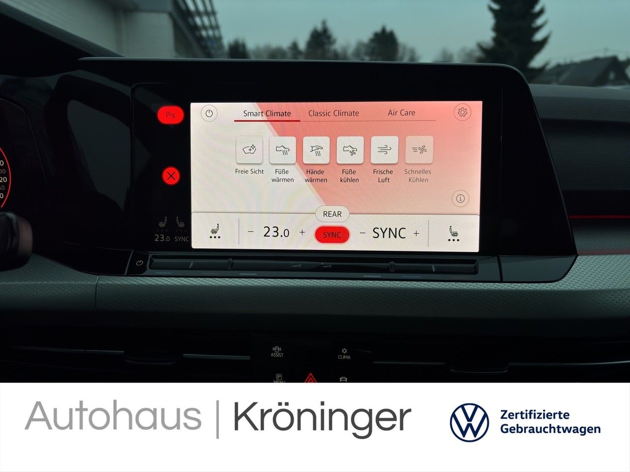 Volkswagen Golf VIII MOVE 1.5 TSI - Samsaru's Car Outlet