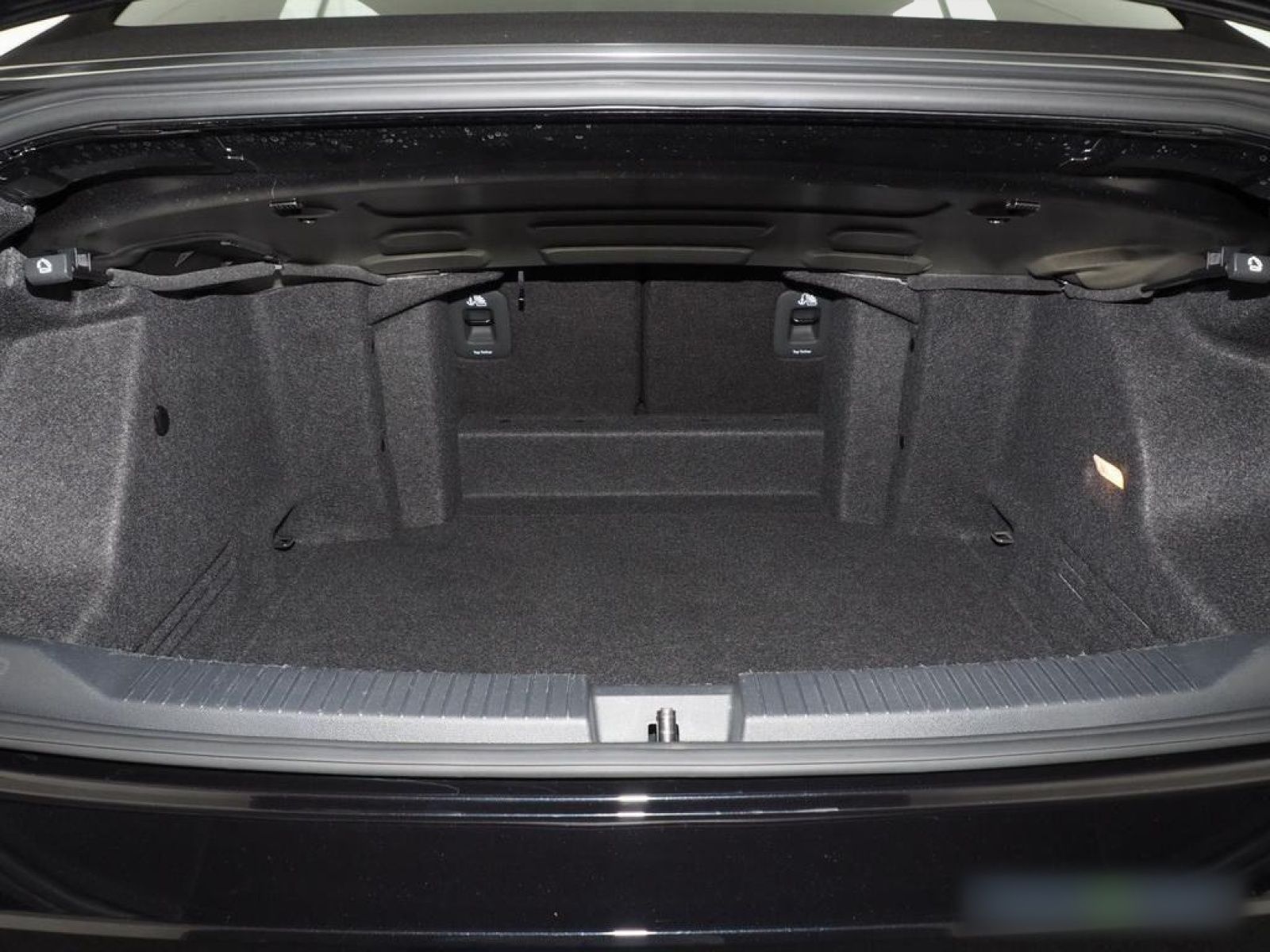 Volkswagen T-Roc Cabriolet Style 1.5 TSI DSG - Samsaru's Car Outlet