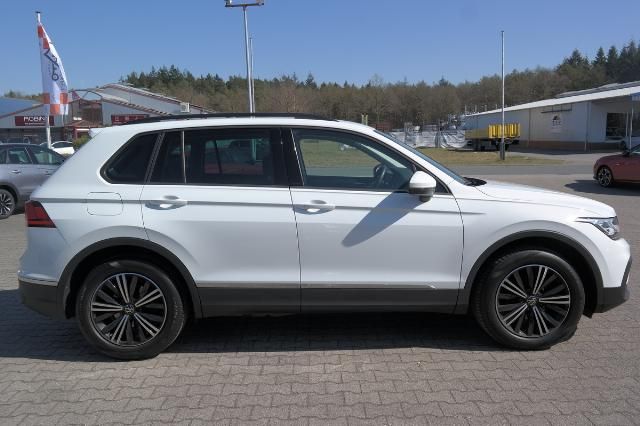 Volkswagen Tiguan 2.0 TDI Life DSG - Samsaru's Car Outlet