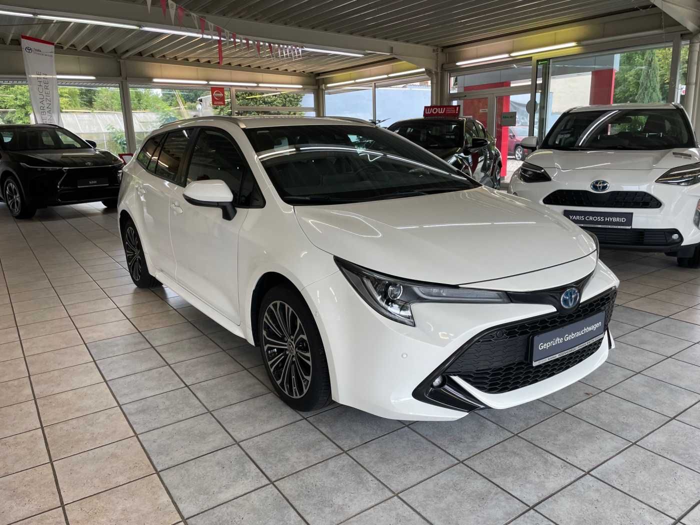 Toyota Corolla Touring Sports Hyb 1.8 - Samsaru's Car Outlet