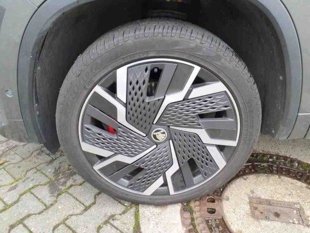 Skoda Kodiaq RS 2.0 TSI DSG 4x4 AHK+MATRIX+ACC+FAMILY
