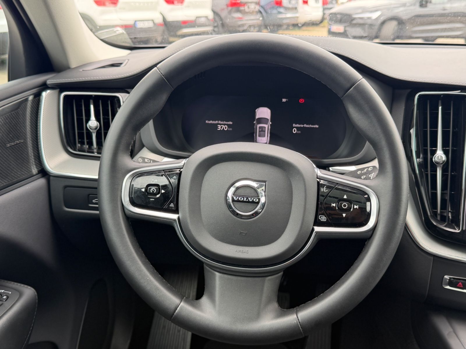Volvo XC60 T8 Ultimate Dark Recharge HEICO V-Max offen